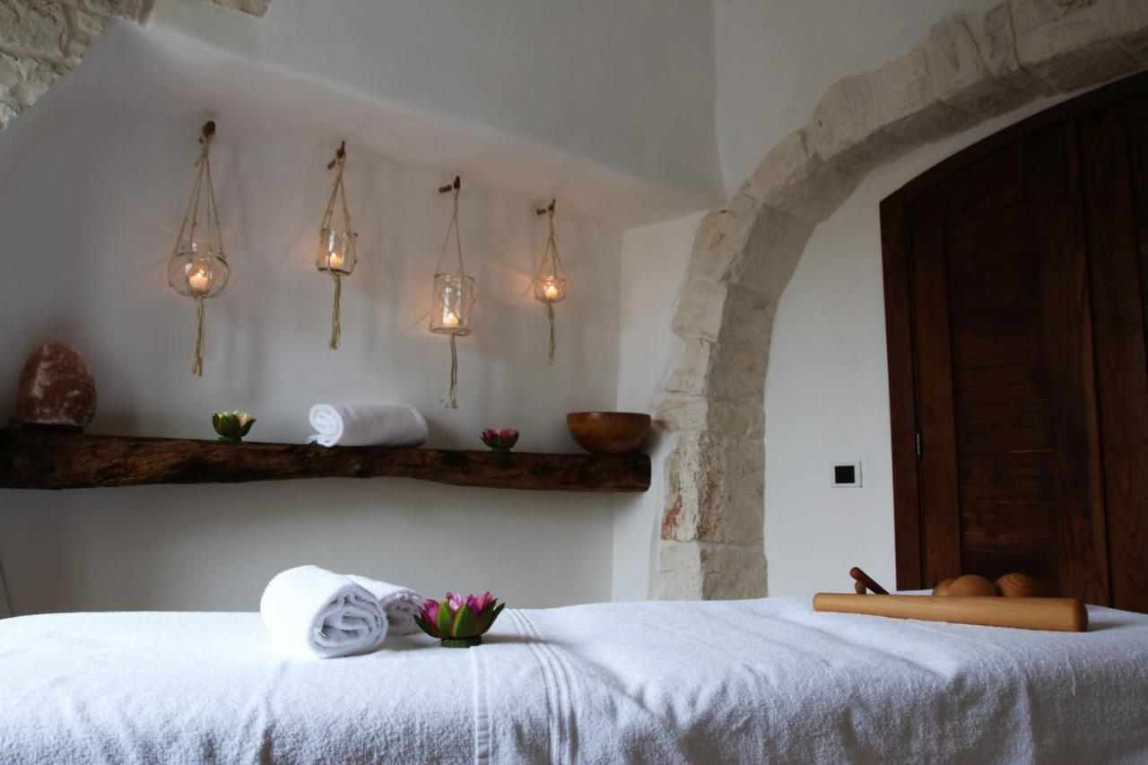 Trulli Holiday Deluxe & Wellness อัลเบโรเบลโล ภายนอก รูปภาพ